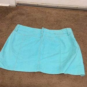 Gap skirt